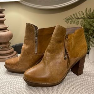 Aldo Light Brown Ankle Boots